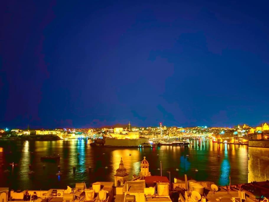 Ripple 23 Savynomad Harbour Residences La La Valletta Esterno foto